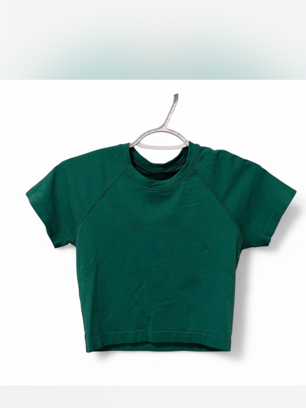Lululemon Short Sleeve athletic Crew Neck Top - Green